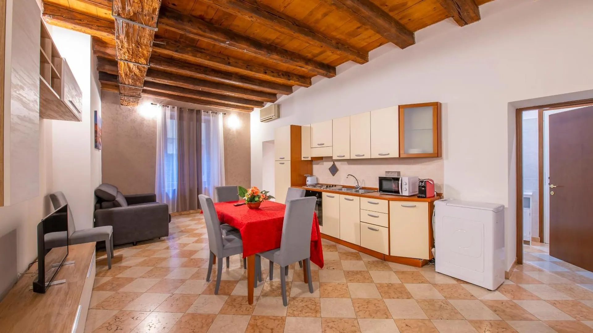 Apartment Arena Suite Mazzini Verona Centro 2