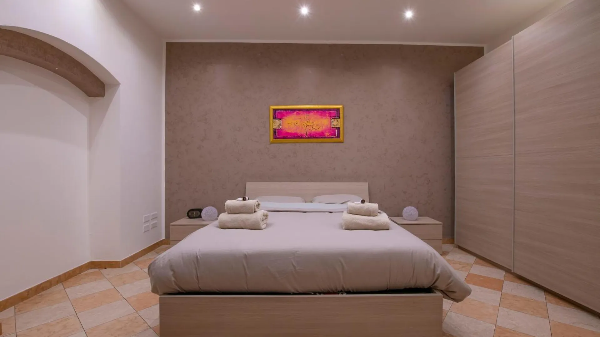Arena Suite Mazzini Verona Centro 2 Apartment