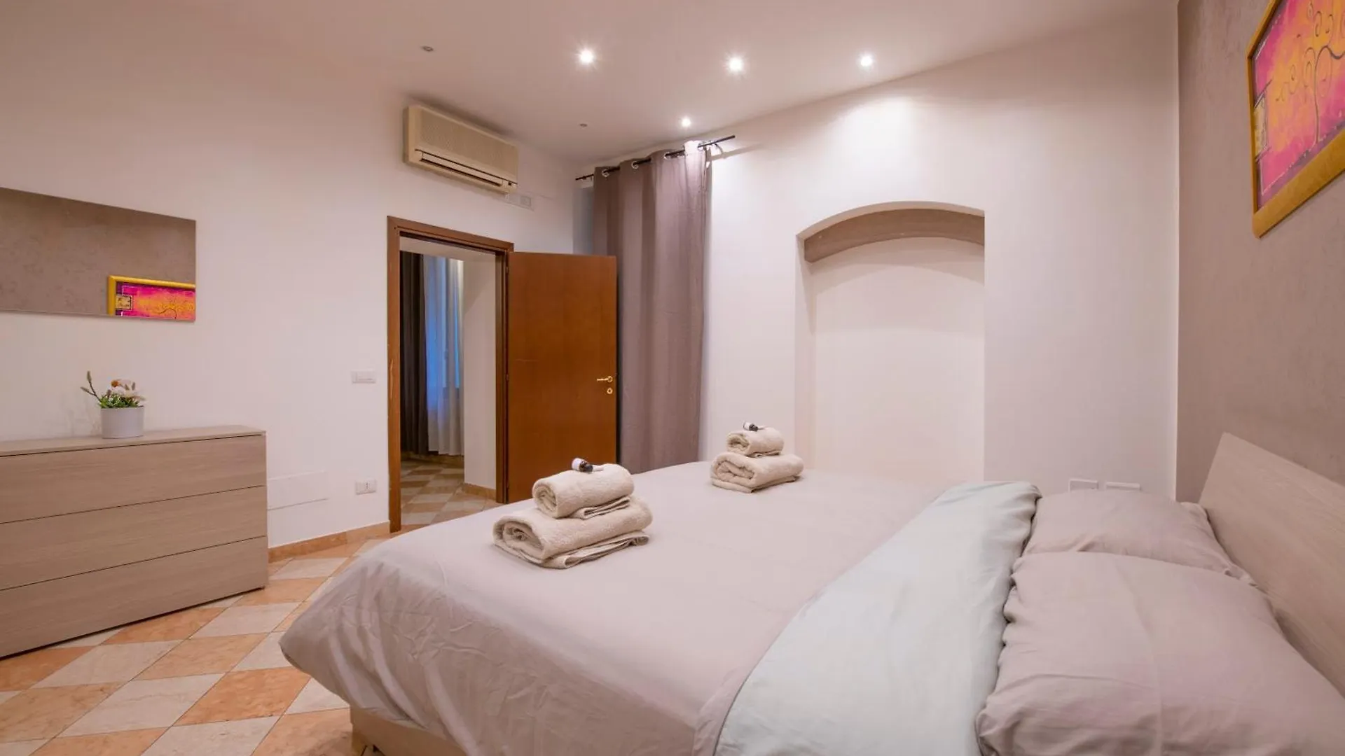 Arena Suite Mazzini Verona Centro 2 0*,  Italy