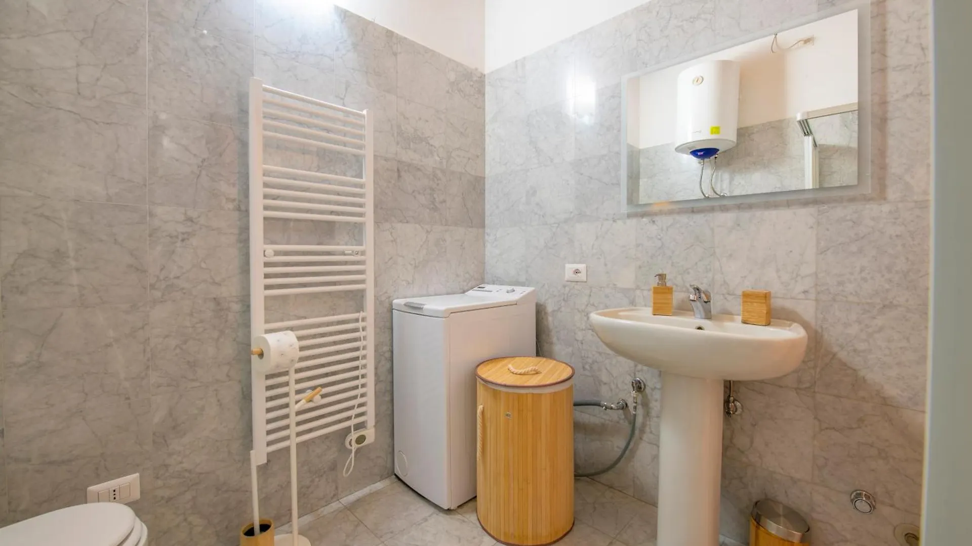 Arena Suite Mazzini Verona Centro 2 0*,  Italy