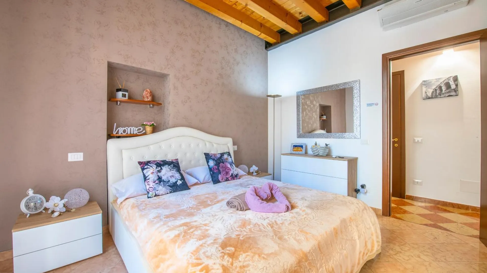 Arena Suite Mazzini Verona Centro 2 0*,