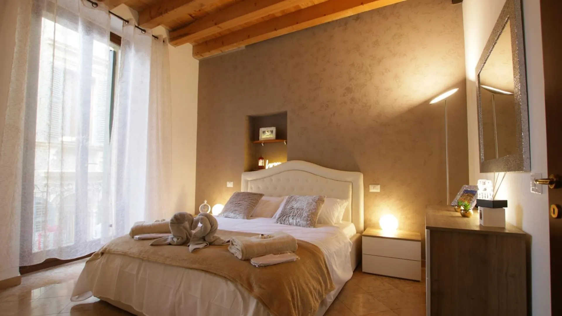 Arena Suite Mazzini Verona Centro 2 0*,  Italy